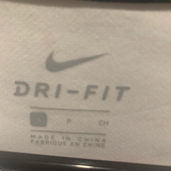 Nike DRI FIT Tank top - Picture 2 of 3